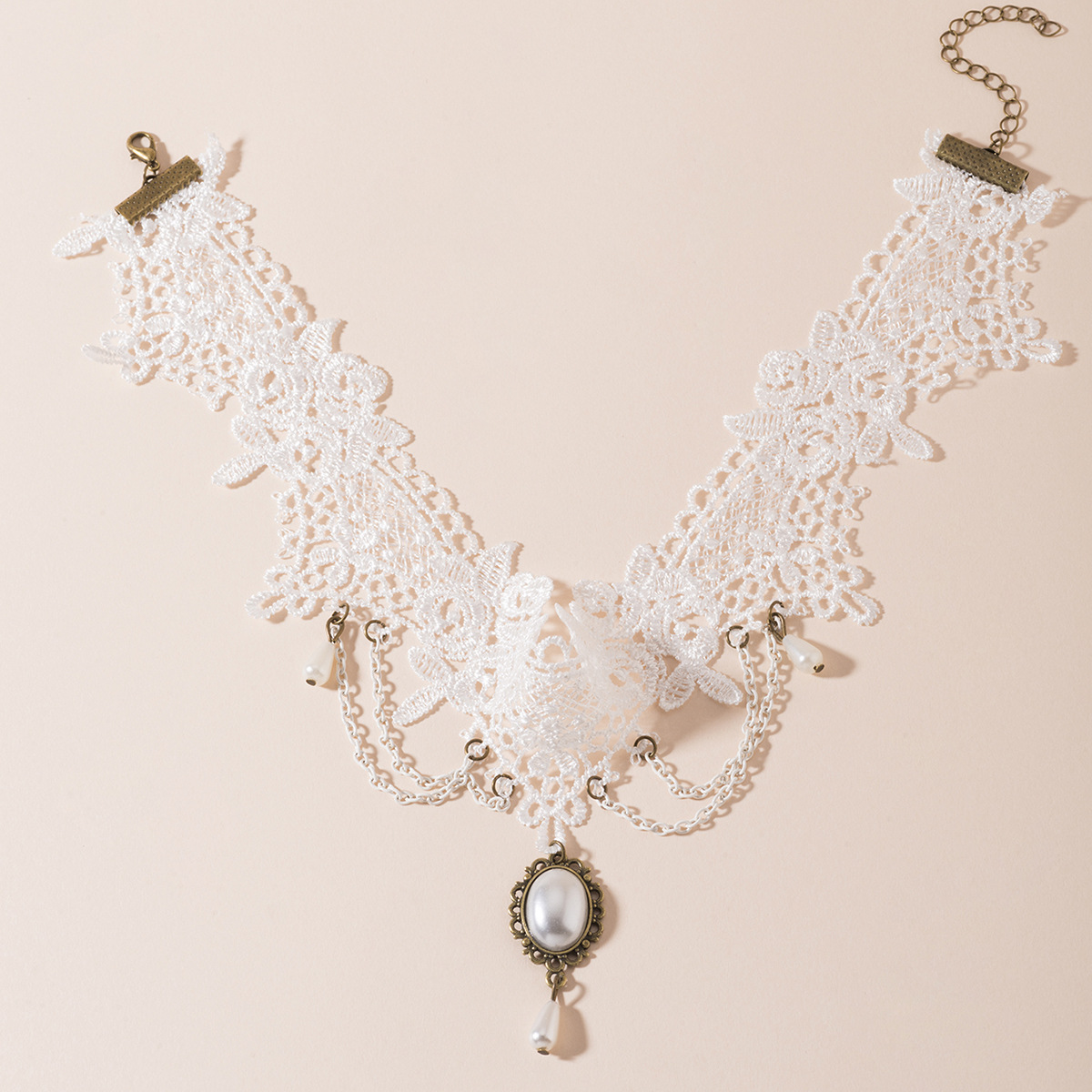 Vintage White Lace Choker Necklace with Pearl Pendant Style